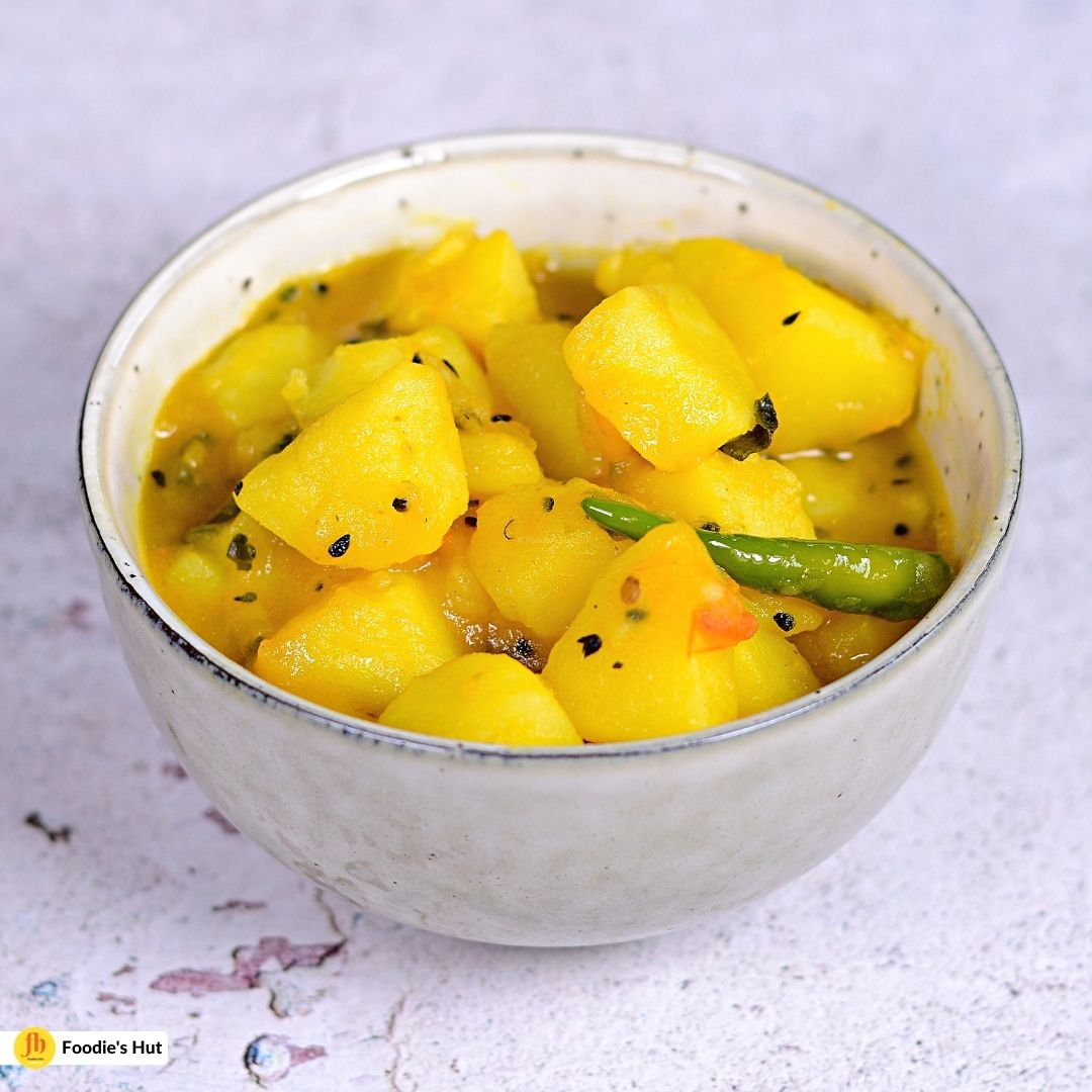 Bengali Kalo Jeere Aloor Torkari
