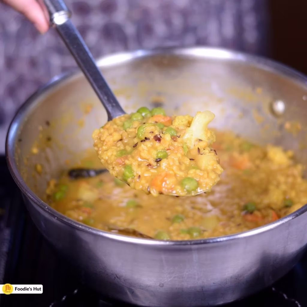 Shobji Diye Bhaja Muger Dal
