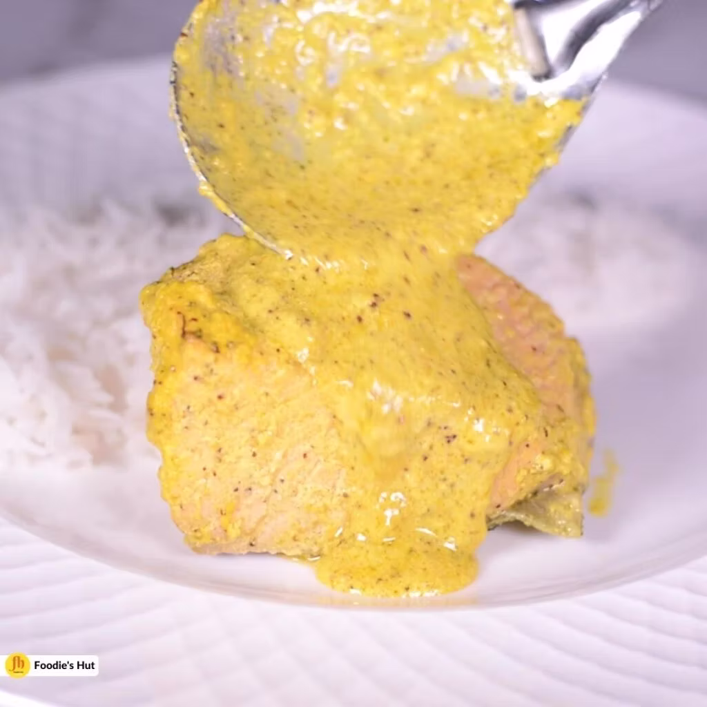 Shorshe Bhapa Maach with white rice